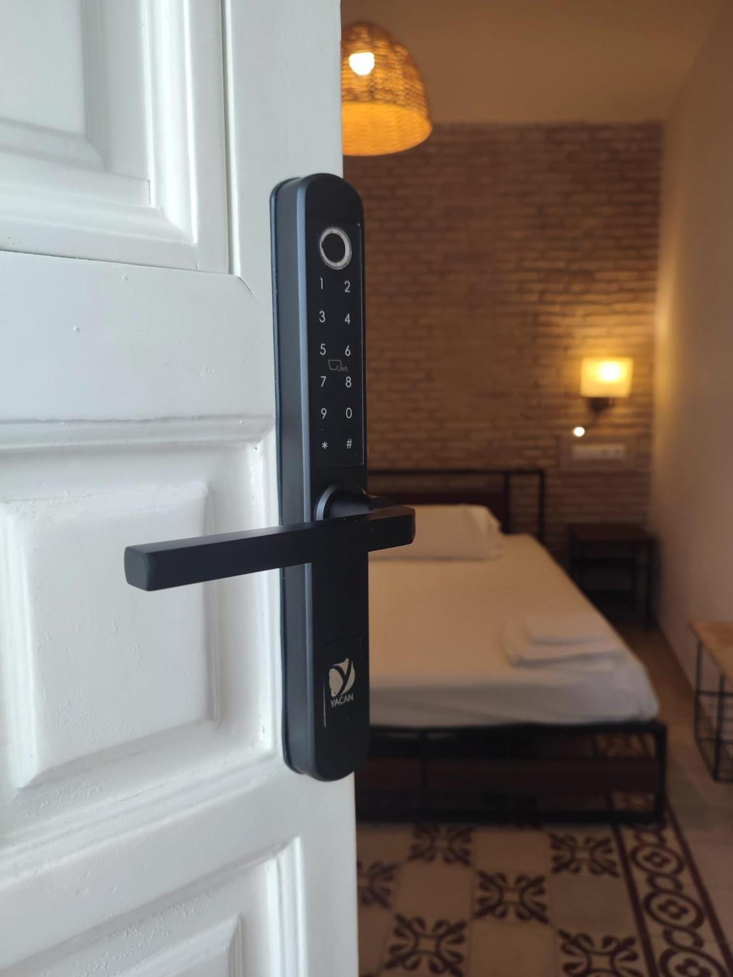 Hostel Ibarra By Bossh! Hotels 塞维利亚 外观 照片
